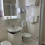 Отель Touring 3*