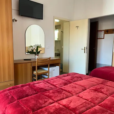 Touring Szálloda 3*