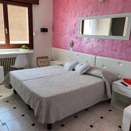 Touring Otel Sottomarina